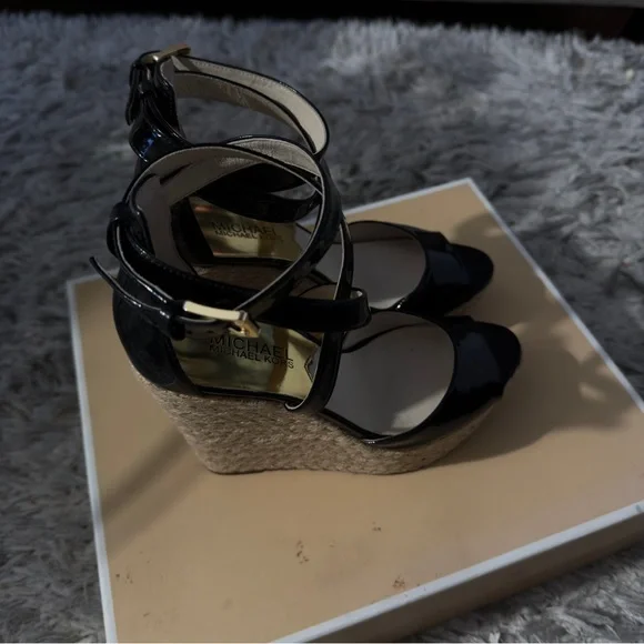 Michael Kors Glossy Black Heels - Picture 4 of 6